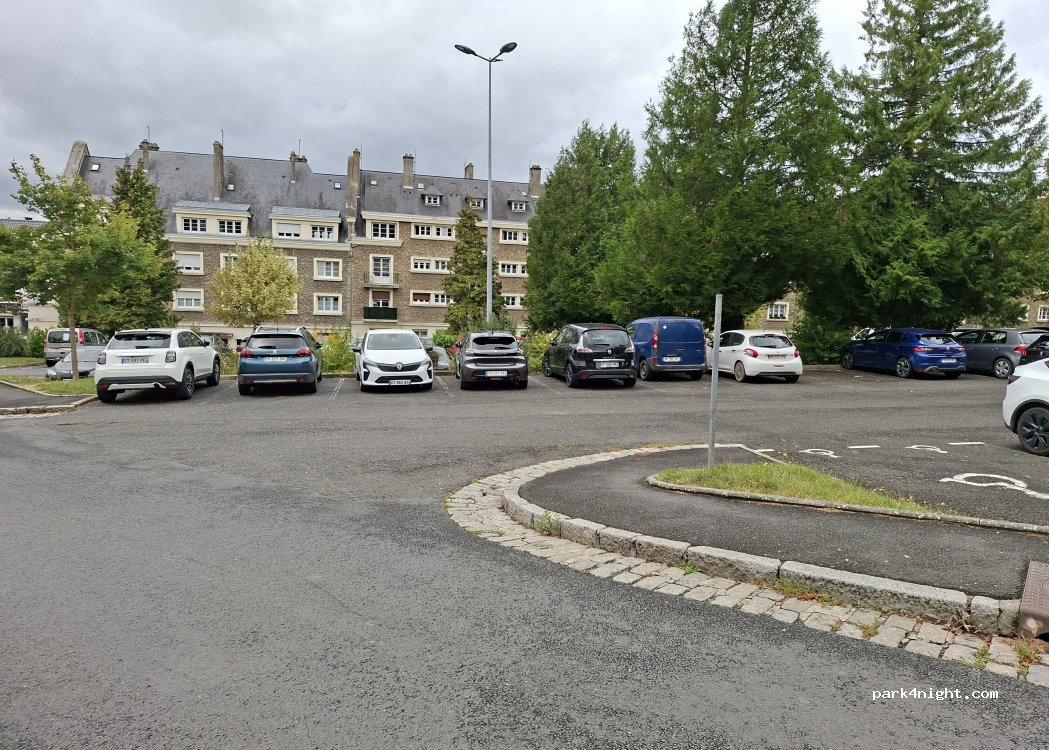(76270) Neufchâtel-en-Bray - 6 Rue Alfred Martel — foto 2