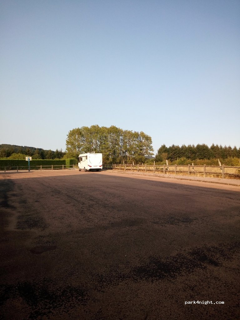 (71550) Roussillon-en-Morvan - Le Bourg — foto 3