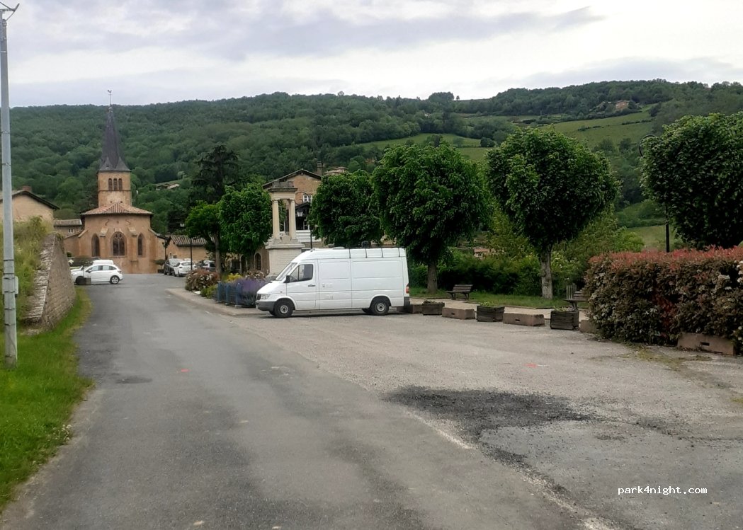 (69640) Ville-sur-Jarnioux - 43 Esplanade du Souvenir Français — foto