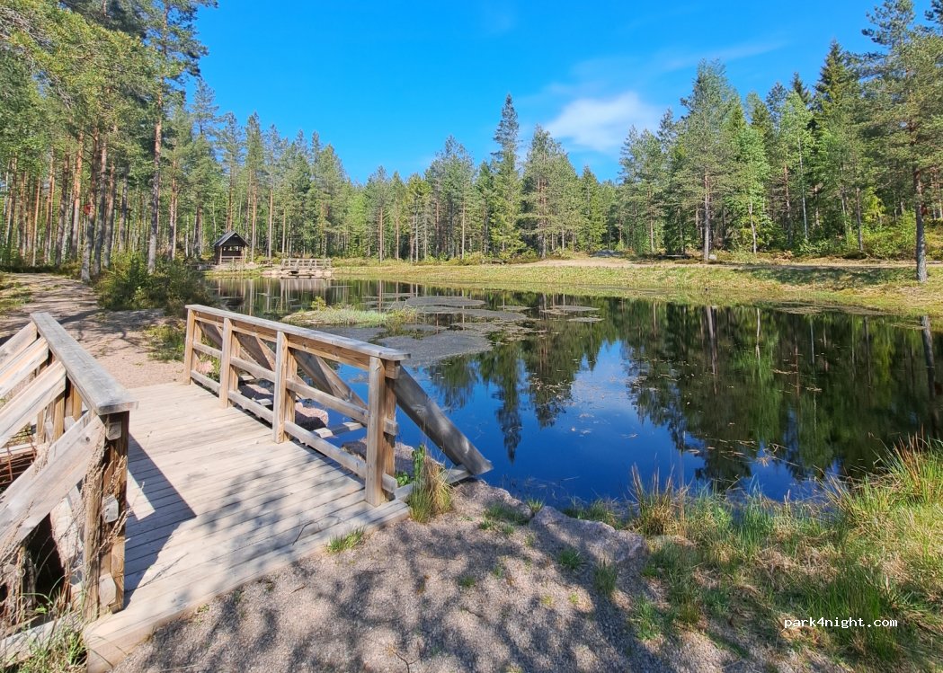 (548 74) Gårdsjö - — foto