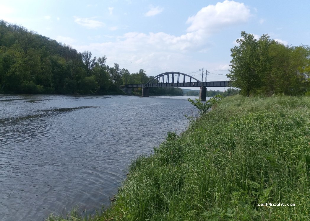 (278 01) Chvatěruby - — foto