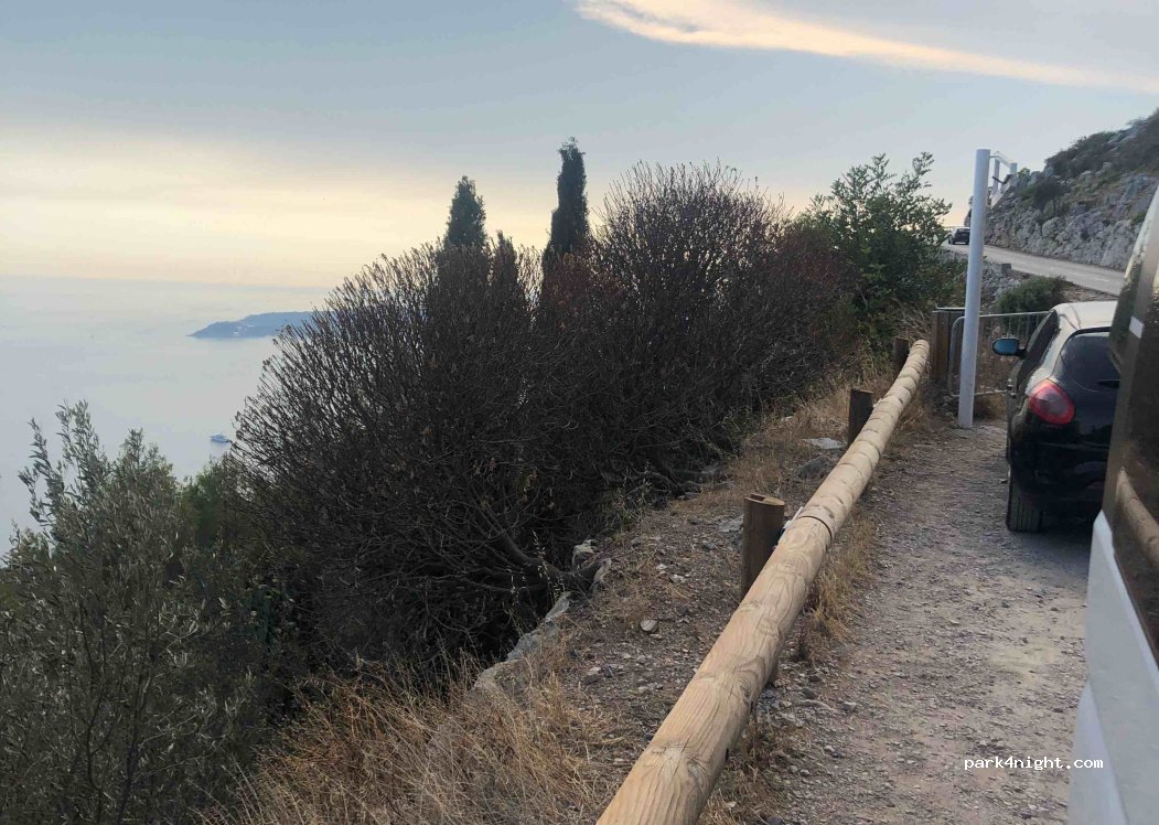 (06320) Cap-d'Ail - 5 Route de la Turbie — foto