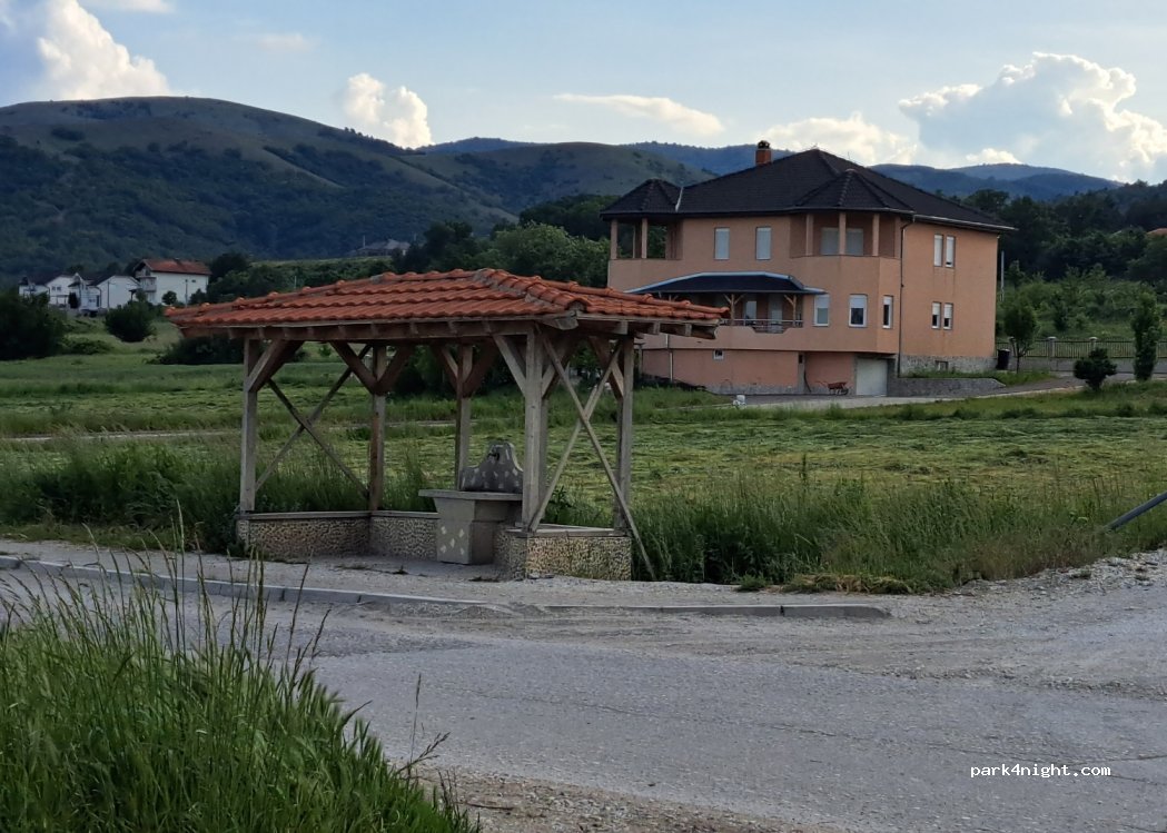 (17523) Trnava - Unnamed Road — foto