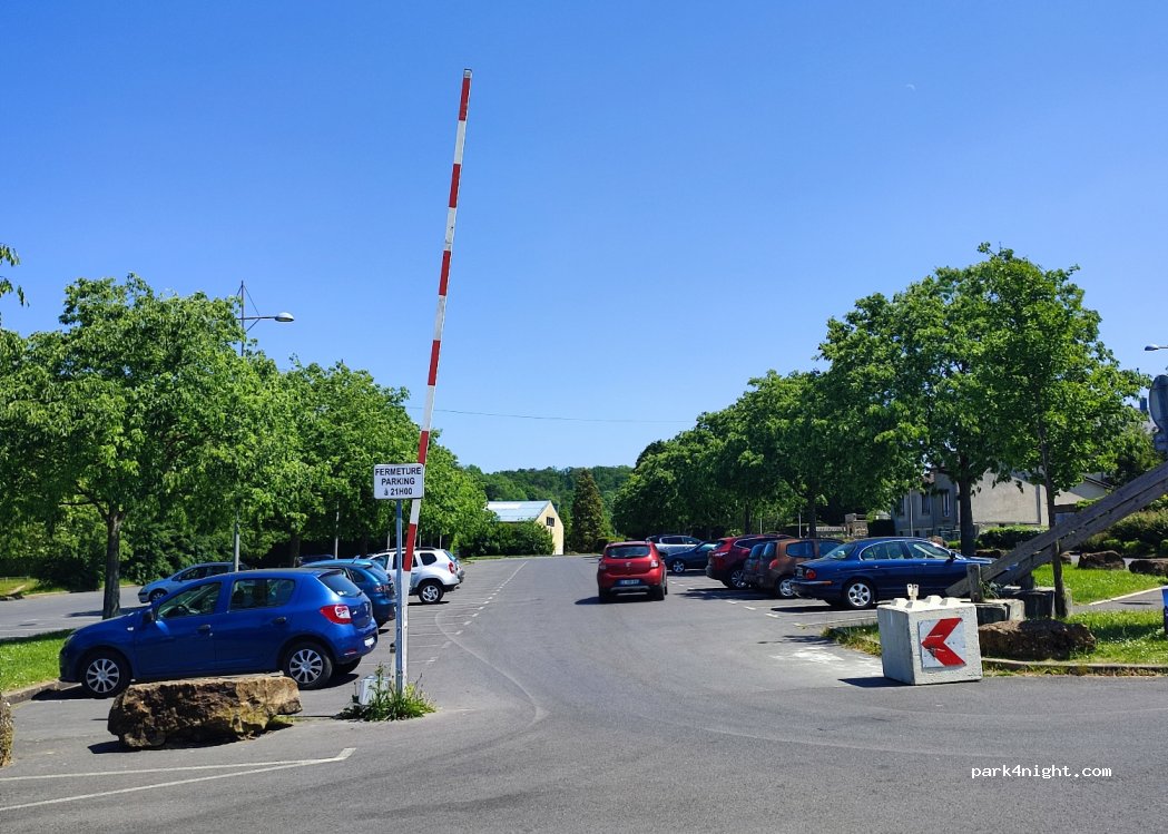 (08000) Charleville-Mézières - 11 Rue des Pâquis — foto