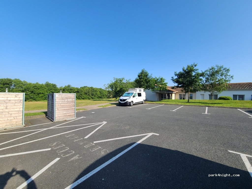 (85150) Sainte-Foy - 81 Rue Maurice Raimbaud — foto
