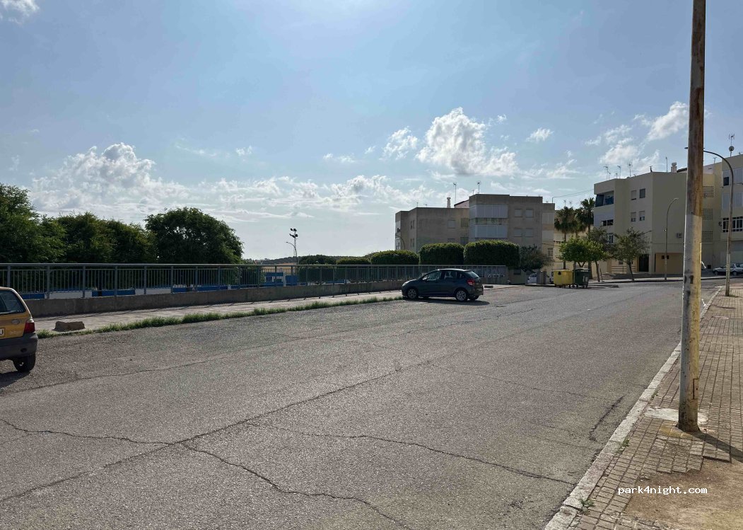 (41610) Arahal - 7 Plaza de las Flores — foto
