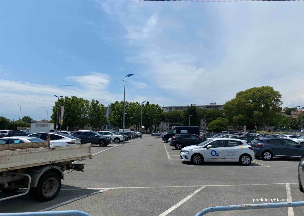 (06800) Cagnes-sur-Mer - 2 Chemin des Petits Plans — foto