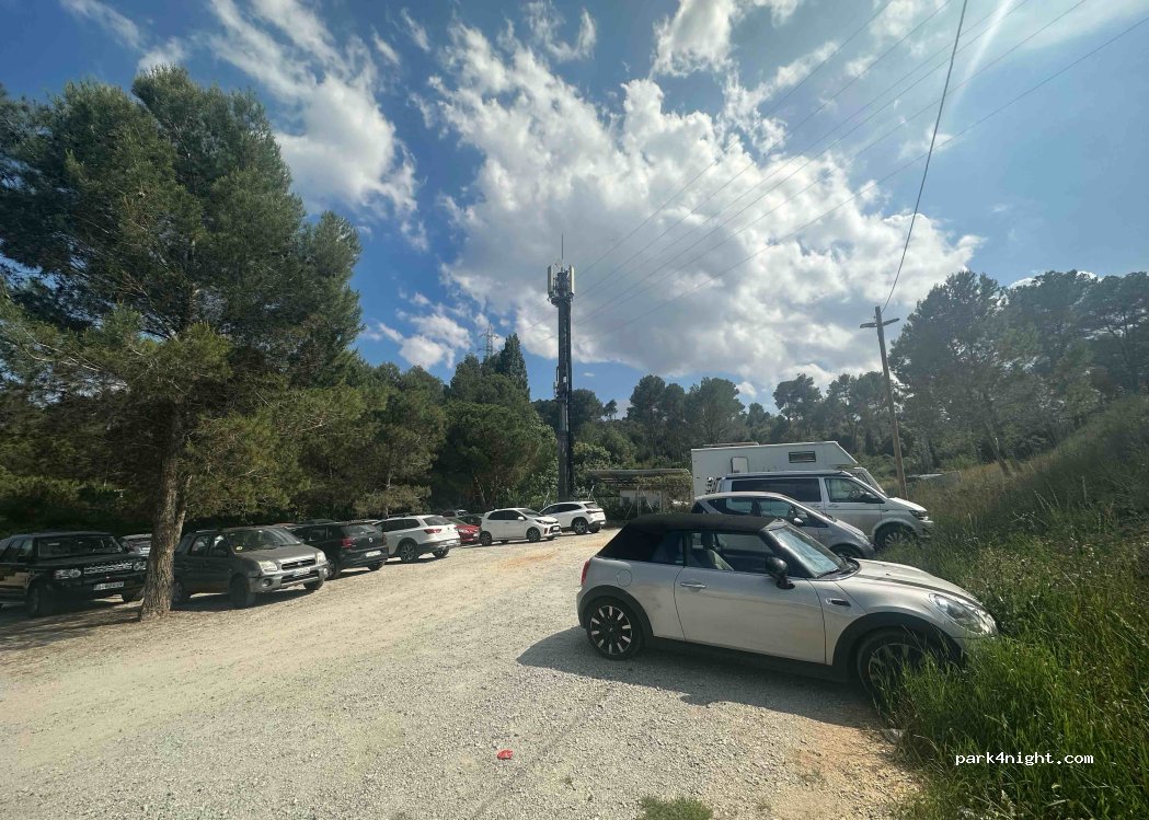 (08197) Valldoreix - 11 Rambla Mossèn Jacint Verdaguer — foto