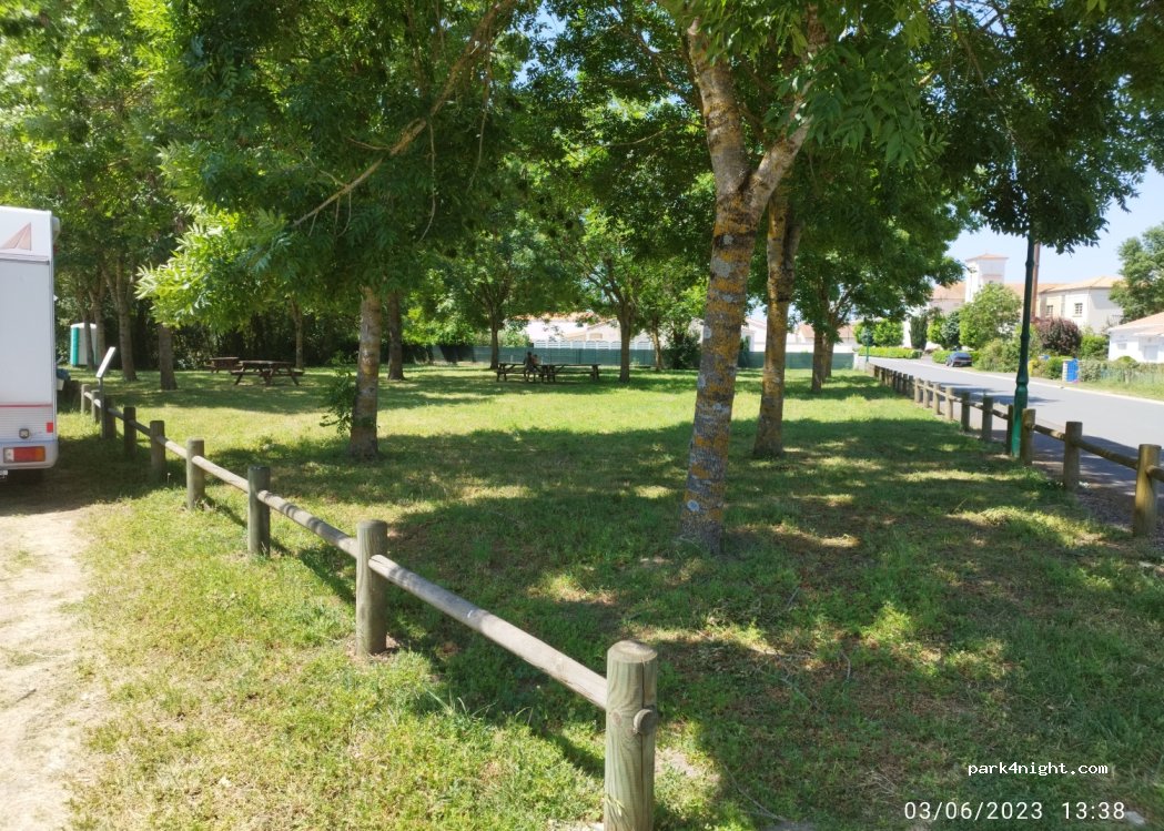 (85580) Saint-Michel-en-l'Herm - 32 Rue de la Laiterie — foto