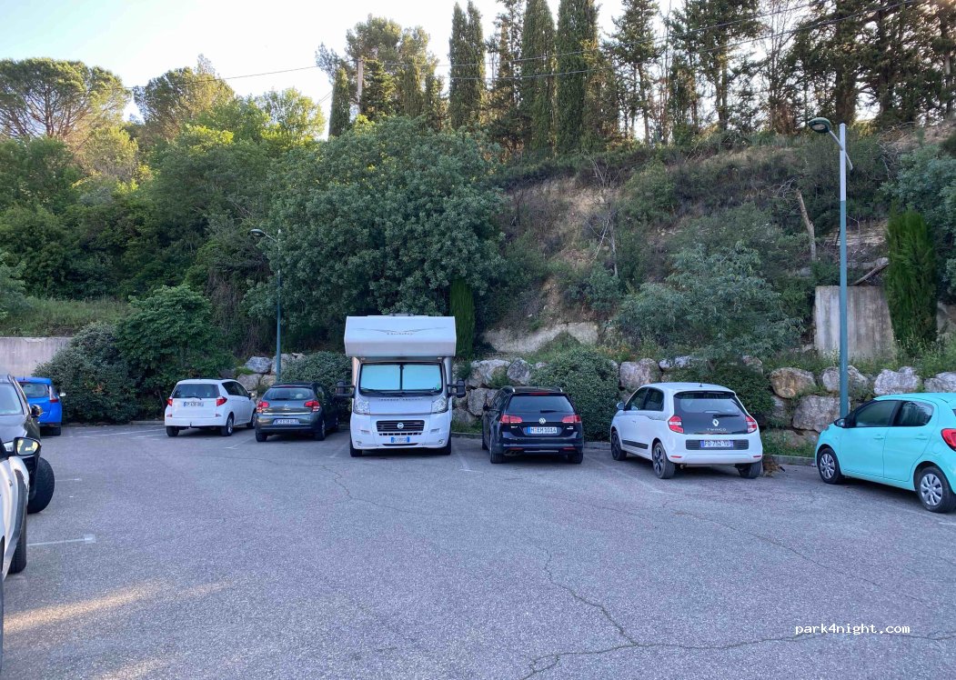 (84400) Apt - 189 Voie Domitienne — foto 2