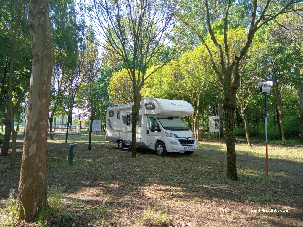 Yugoland Camping — foto
