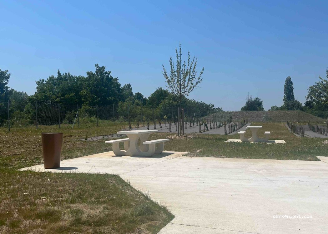 () Vauciennes - — foto 2