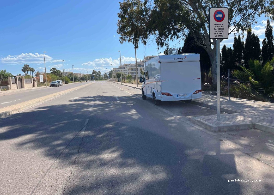 (12596) Torreblanca - 11 Avenida Carrassa Mon Rossi — foto