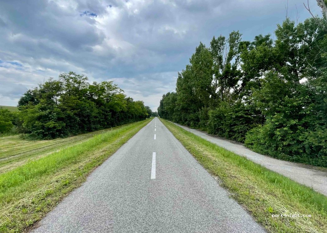 (930 31) Dobrohošť - Unnamed Road — foto 3