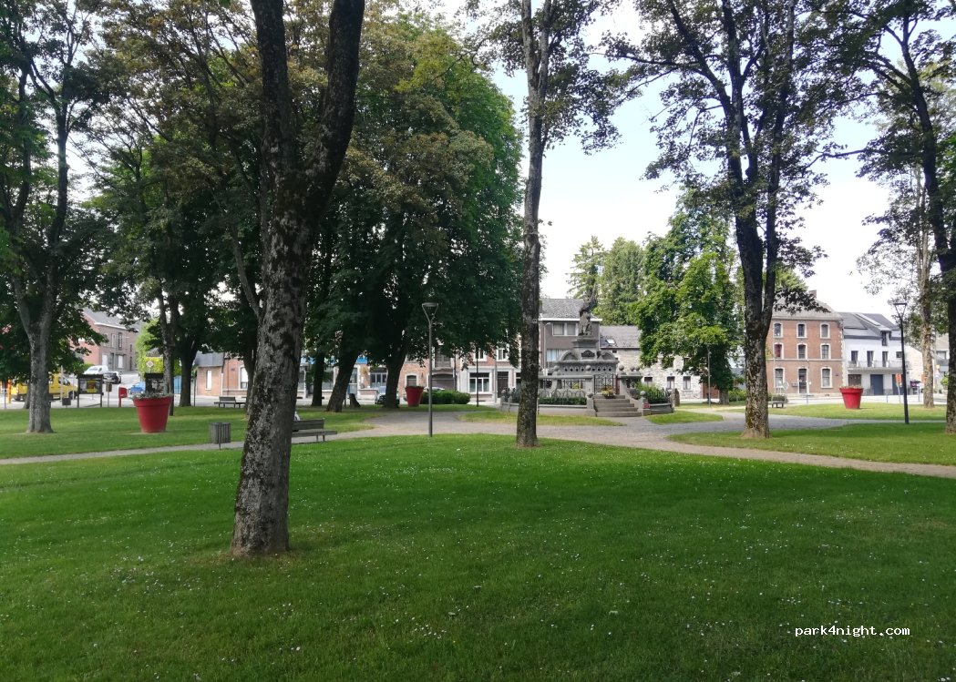 (4590) Ouffet - 16 Grand'Place — foto 2