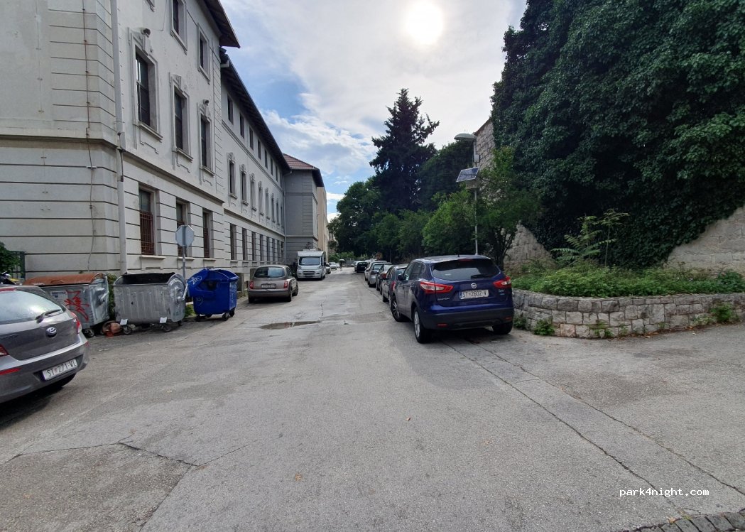 (21000) Split - 4 Ulica Nikole Tesle — foto