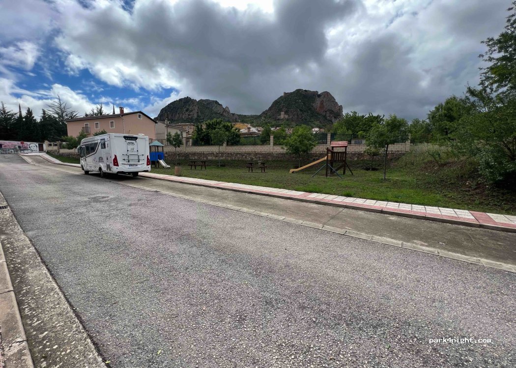 (09246) Poza de la Sal - 10 Calle Virgen de Pedrajas — foto