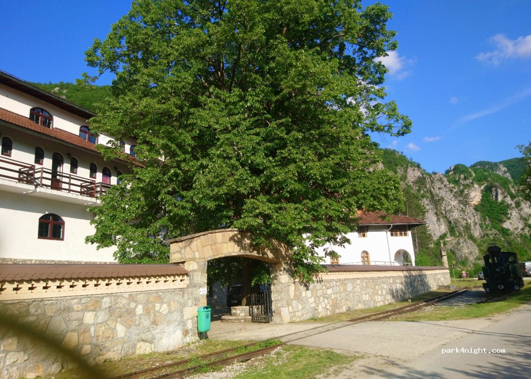 (73249) Dobrun - Unnamed Road — foto 2