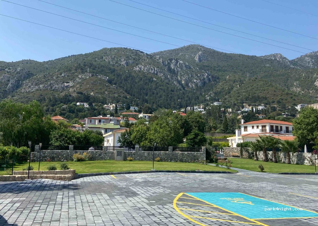 Beylerbeyi - Gulfidan Sokak — foto 3