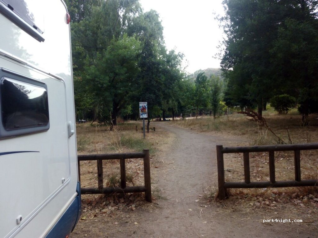 (28695) Navas del Rey - 38 Calle Embalse de San Juan — foto