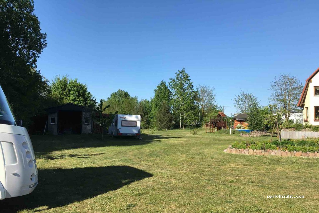 Wohnmobilstellplatz Fehrbellin — foto