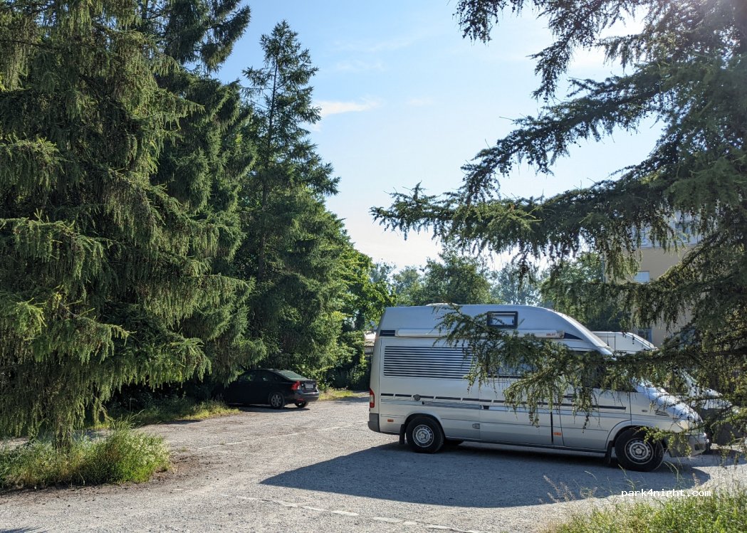 (974 01) Banská Bystrica - 16 Bellušova — foto