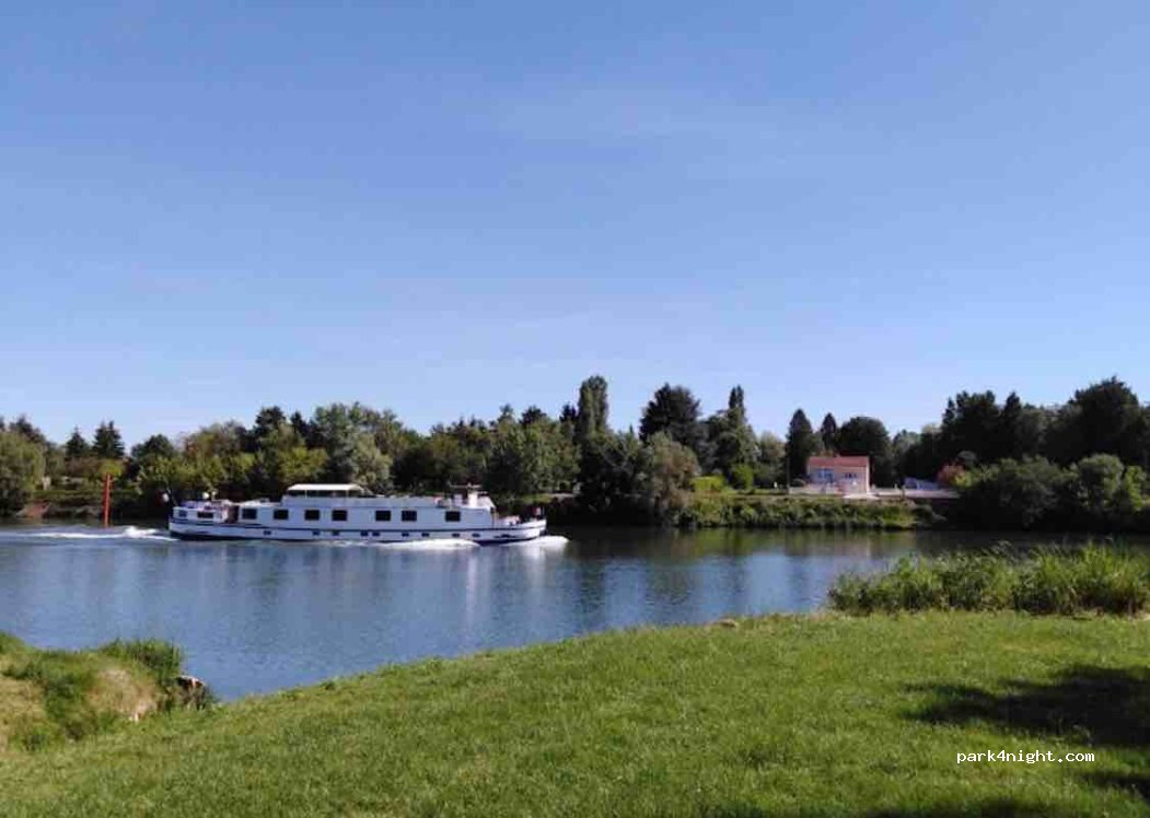 (71350) Verdun-sur-le-Doubs - Le Pré — foto