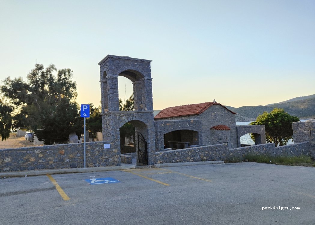 (821 02) Chios - unnamed road — foto