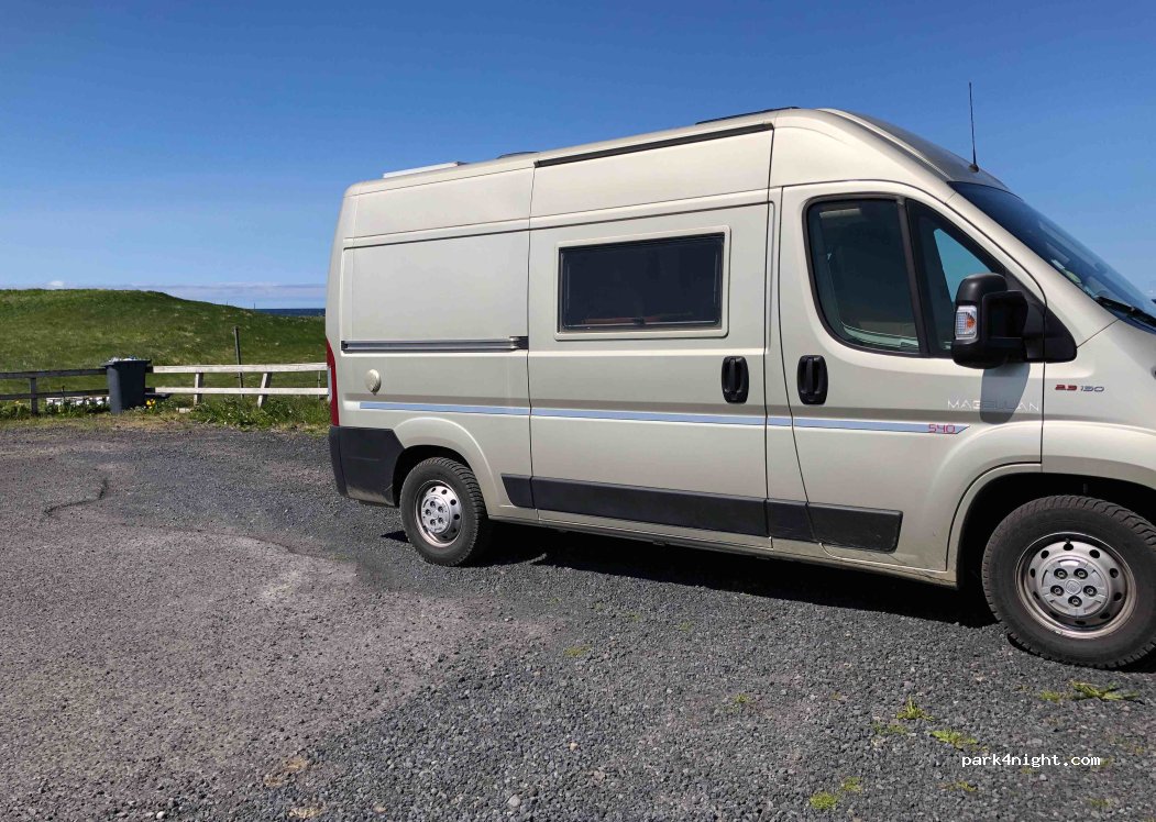 (X6CX+93G) Sandgerði - unnamed road — foto