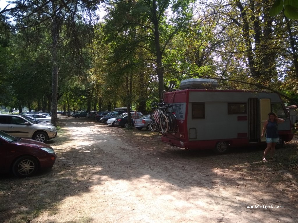 (8175) Balatonfűzfő - Sirály sétány — foto