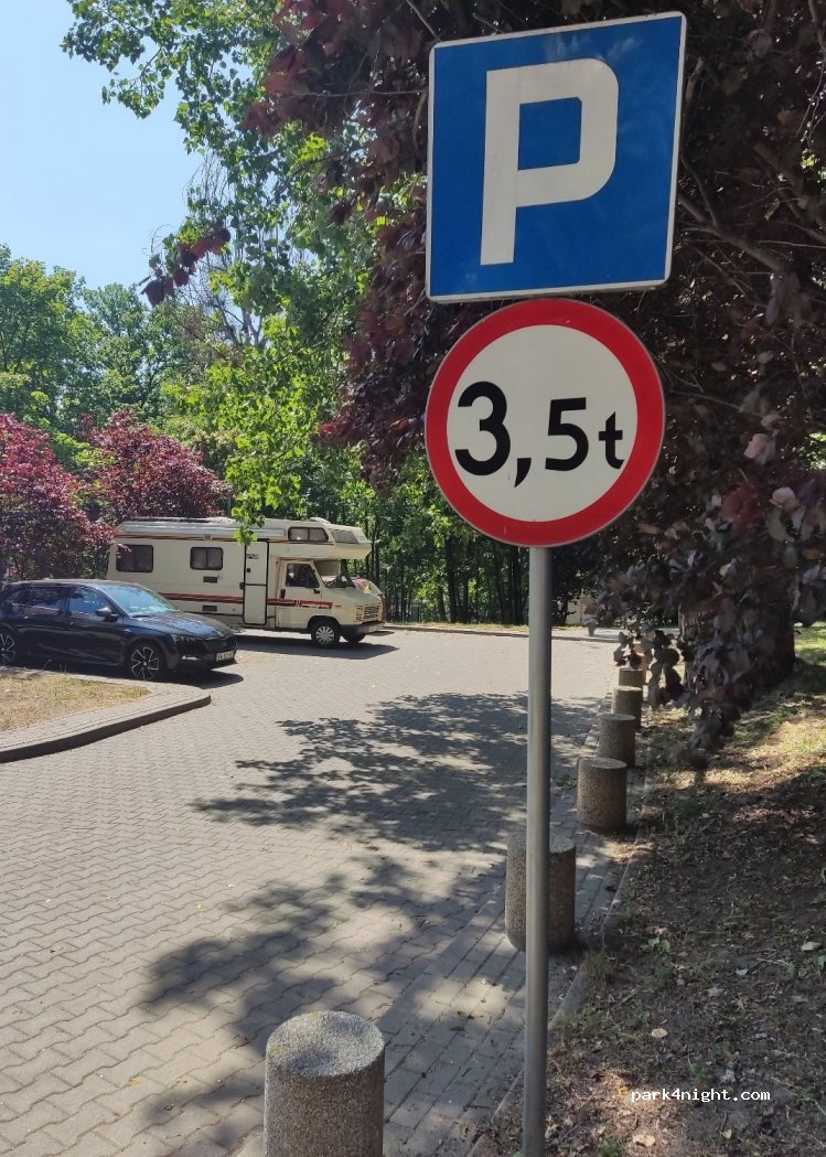 (81-468) Gdynia - 1 Lutycka — foto