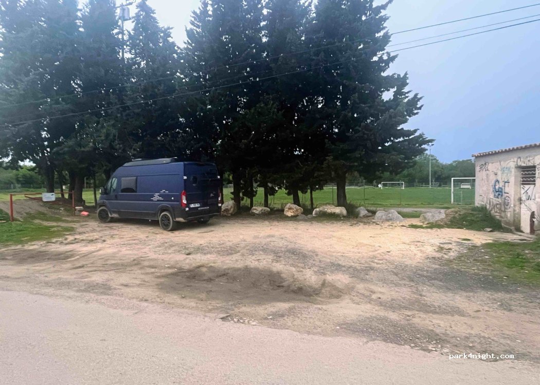 () Saint-Brès - Unnamed Road — foto 2
