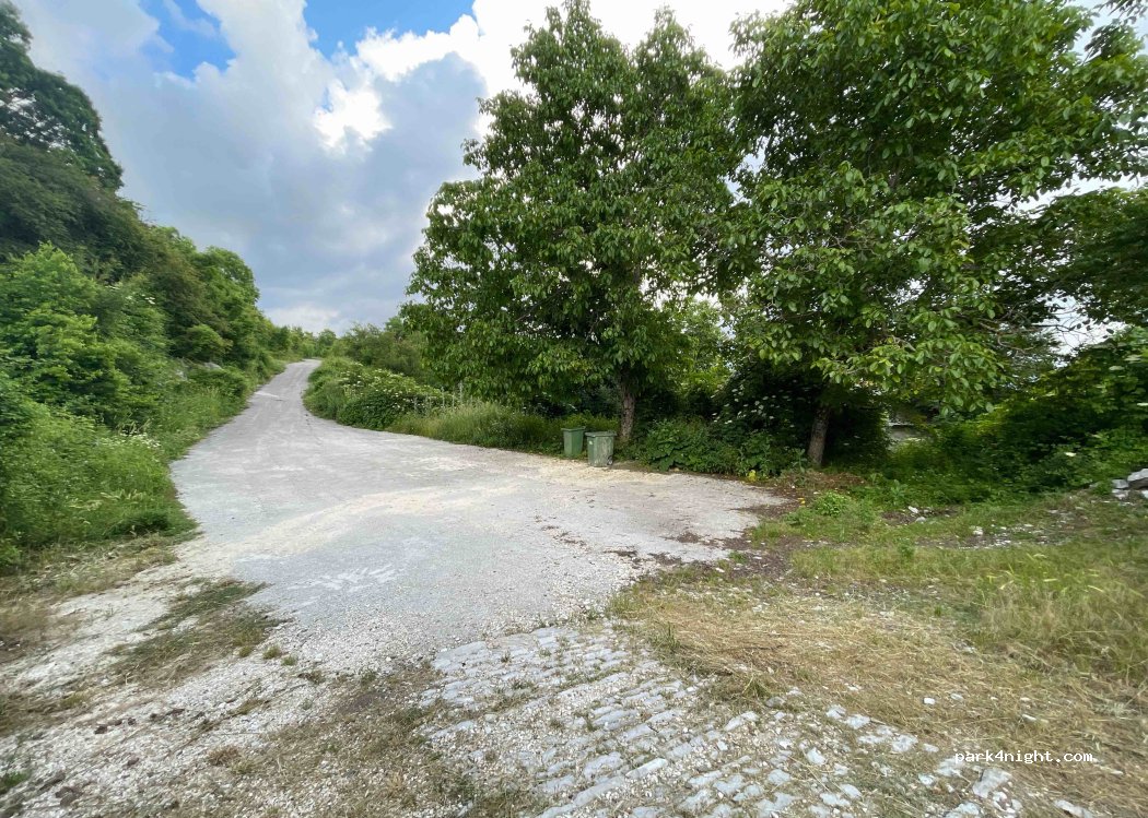 (Vradeto) Vradeto - Unnamed Road — foto