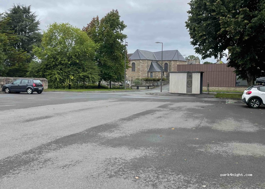 (22490) Pleslin-Trigavou - Parking des Mégalithes — foto 3