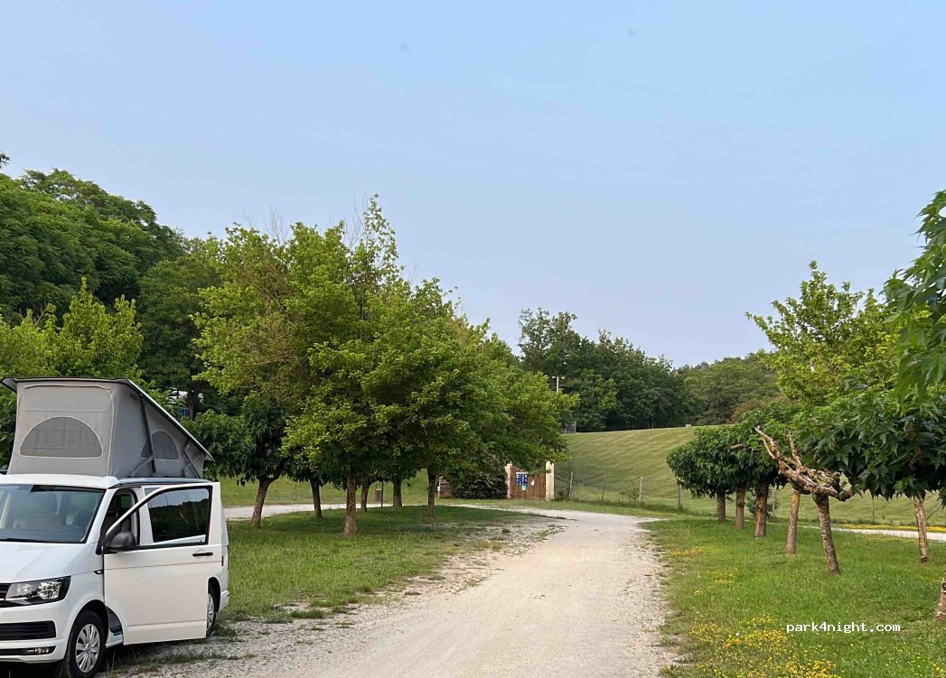 (82150) Montaigu-de-Quercy - Chemin de Perry — foto