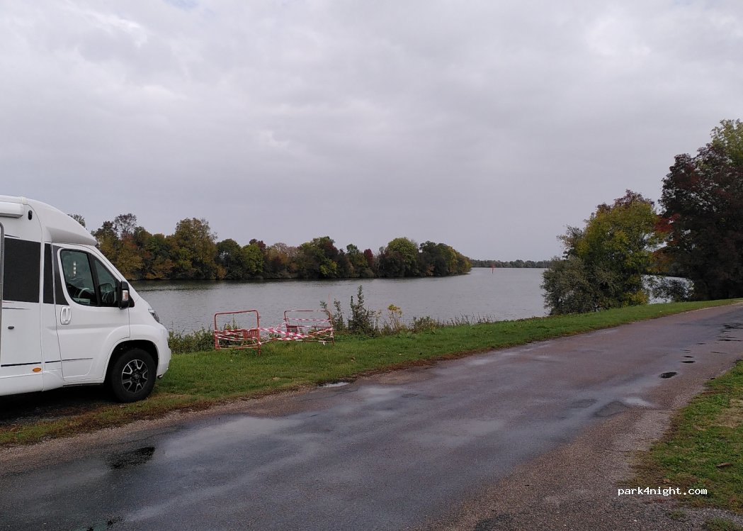 (71380) Châtenoy-en-Bresse - 14 Rue des Huns — foto