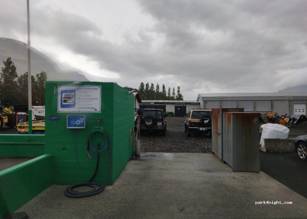 Reyðarfjörður - 33 Stekkjarbrekka — foto