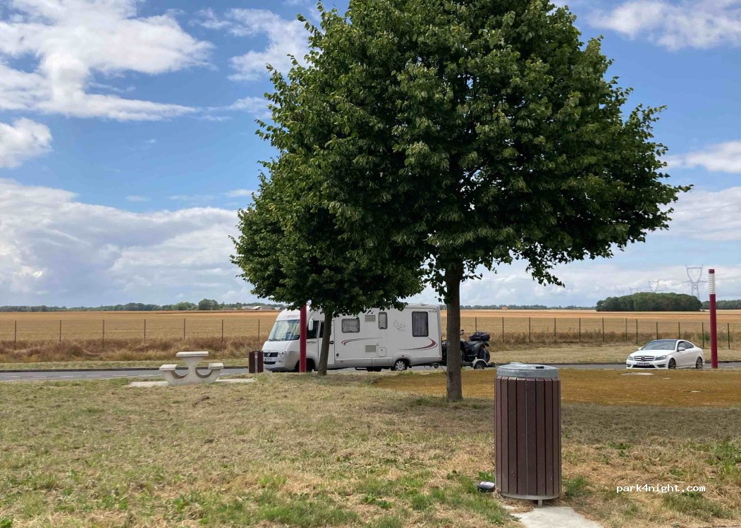 (27320) Marcilly-la-Campagne - 447 N154 — foto