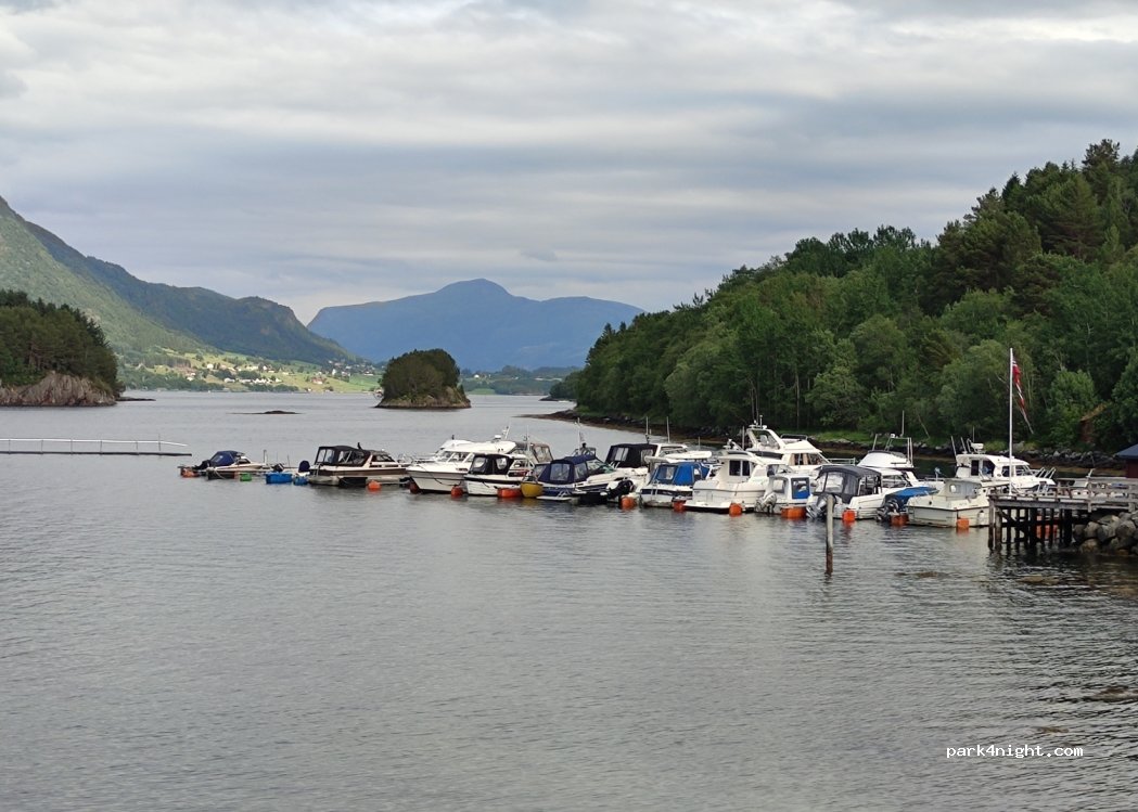 (6493) Lindset - — foto
