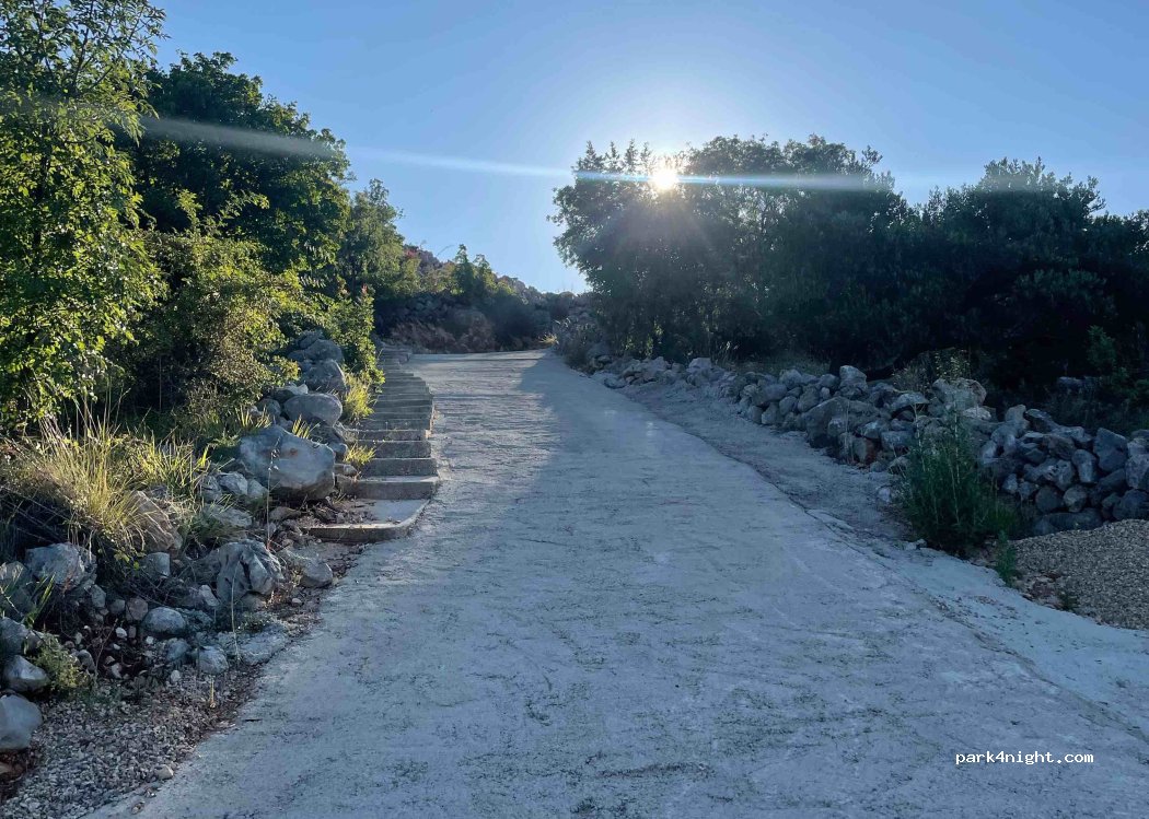 (23244) Starigrad - Unnamed Road — foto