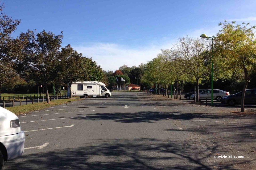 (81100) Castres - 209 Avenue de Roquecourbe — foto