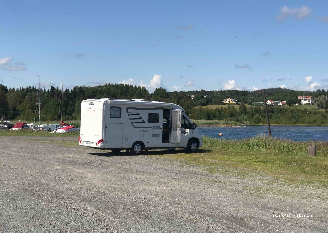 (870 32) Ullånger - 20 Kajvägen — foto 2