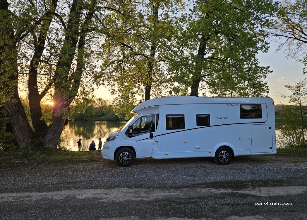(911 01) Trenčín - Na Ostrove — foto 3