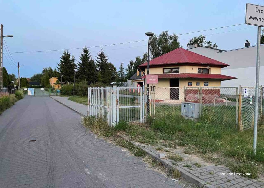 (01-932) Warszawa - 112 Estrady — foto