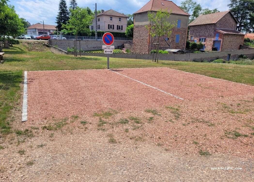 (42120) Perreux - 16 Montée des Heures — foto