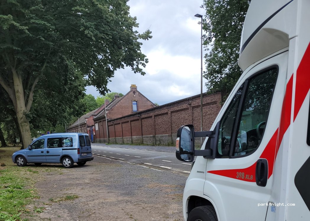 (7500) Tournai - 3 Avenue Decraene — foto