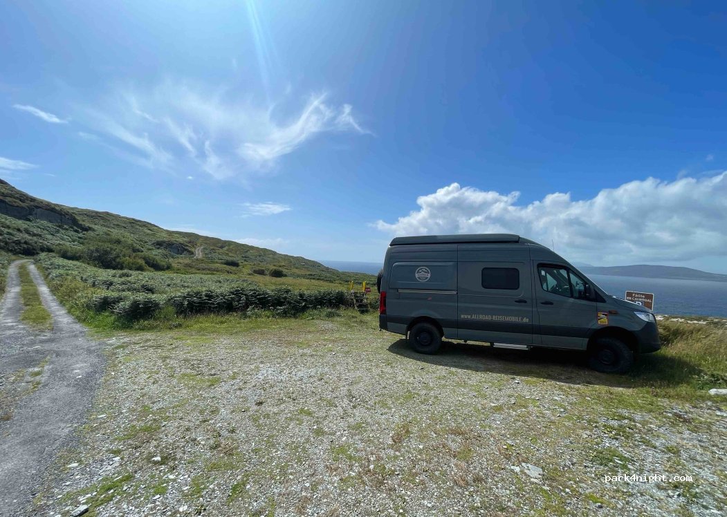(P75 HK03) Tullow - Unnamed Road — foto
