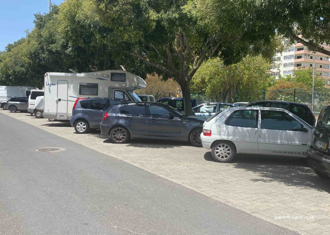 (8500-643) Portimão - 9 Avenida Miguel Bombarda — foto