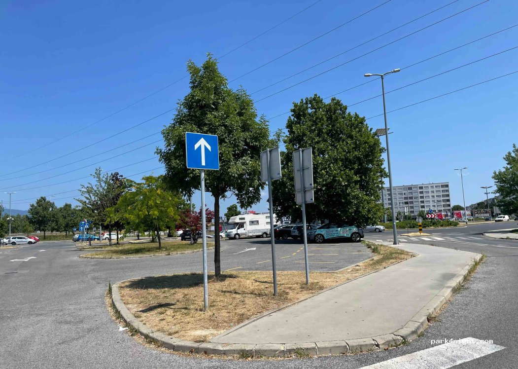 (10000) Zagreb - Lanište — foto