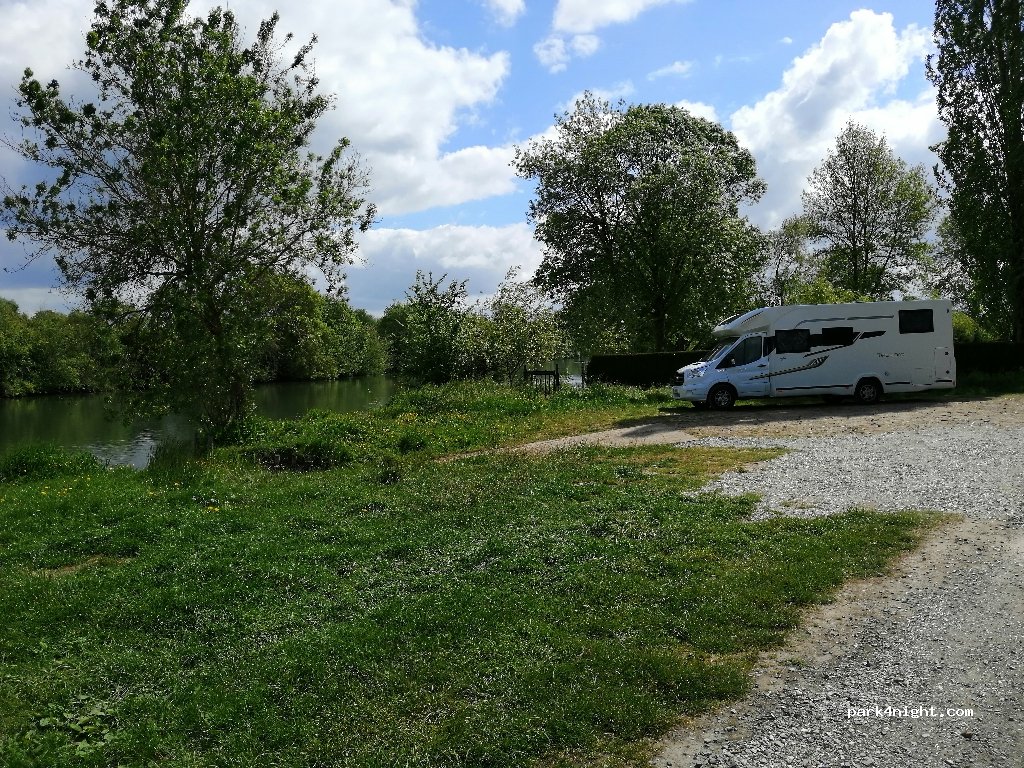 (72200) Cré - La Gasneraie — foto